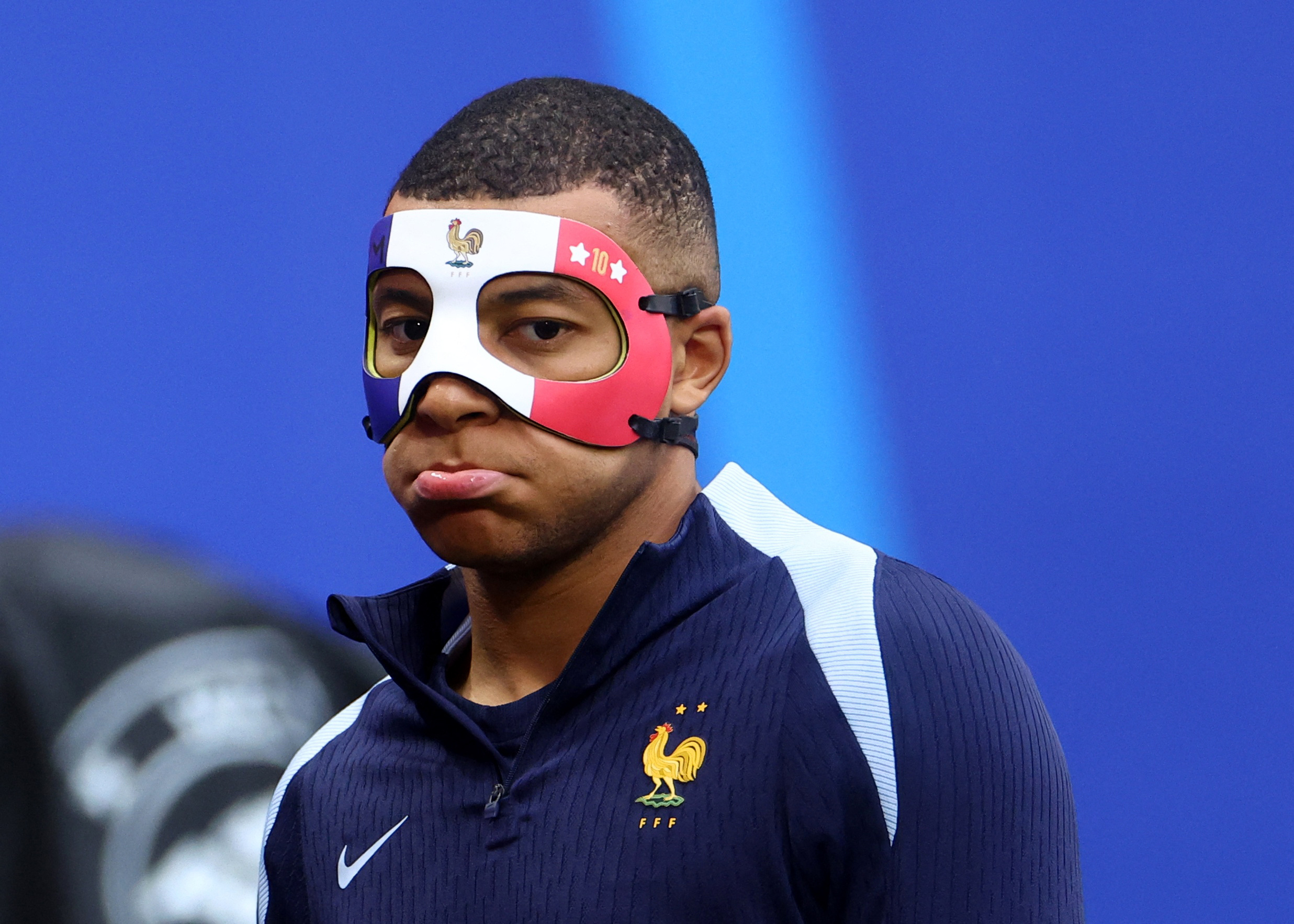 Mbappe gây sốt với hình ảnh khác lạ, fan đội tuyển Pháp nín thở- Ảnh 4.